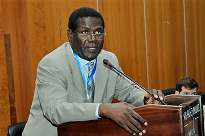 Quels facteurs expliquent les entrées et les sorties de la pauvreté, une méta analyse des études dans les pays en développement