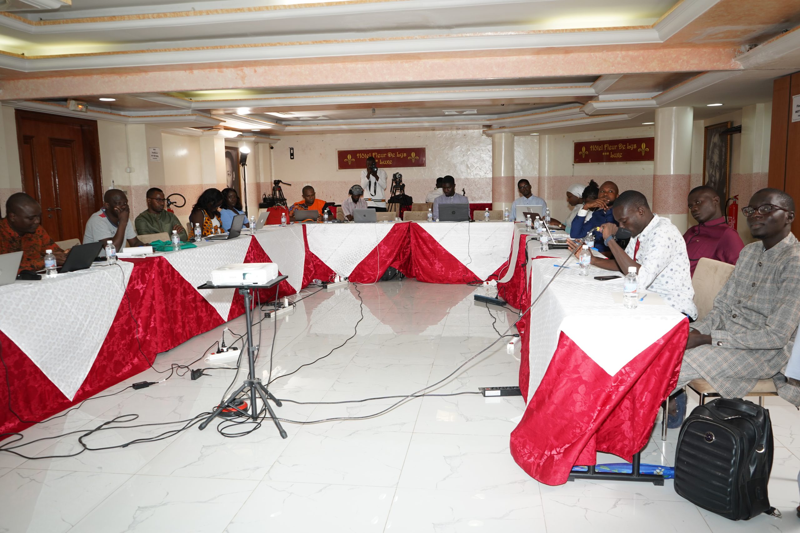 Utilisation des données d’enquête : Afrobarometer  et le CRES forment des représentants de la société civile et des journalistes d’une quinzaine de pays