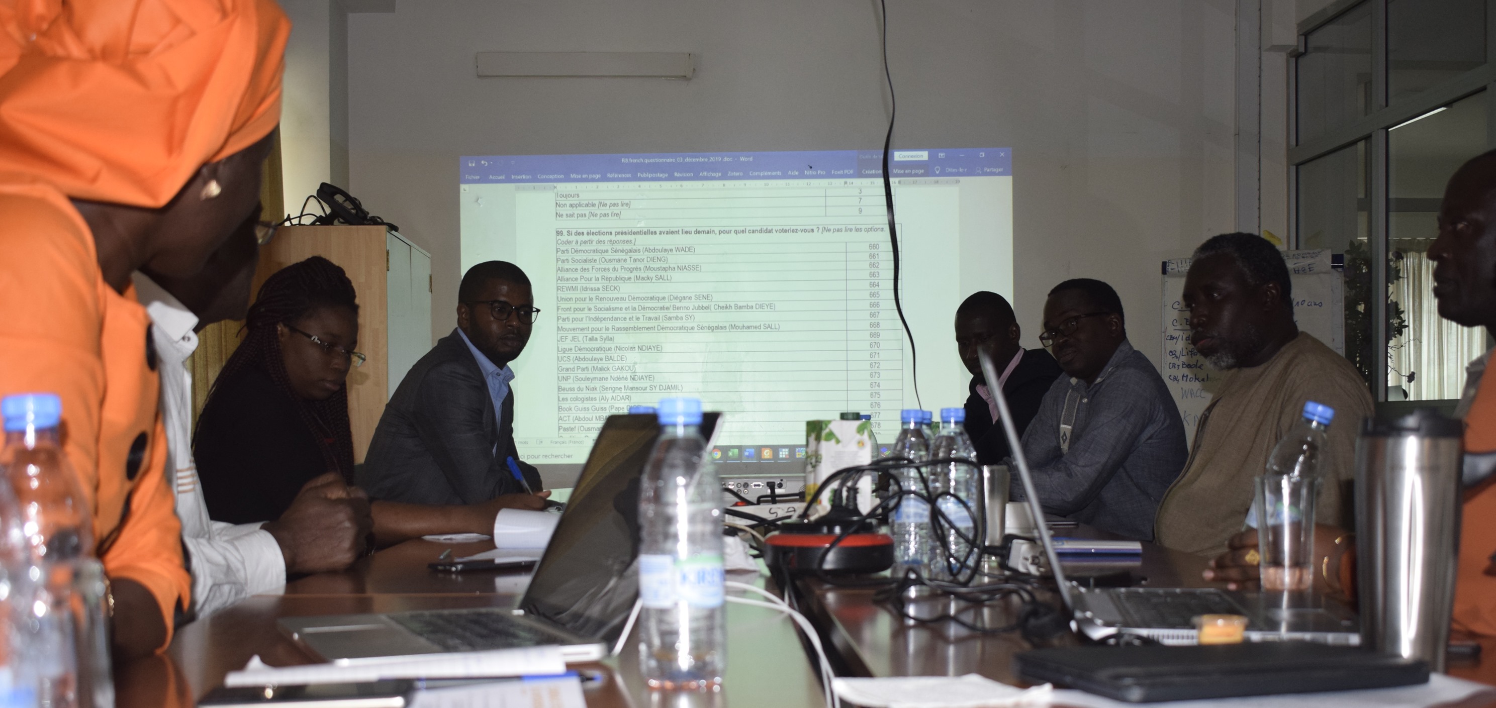 Enquêtes d’Afrobaromètre (suite) : Le CRES met en place un comité de pilotage
