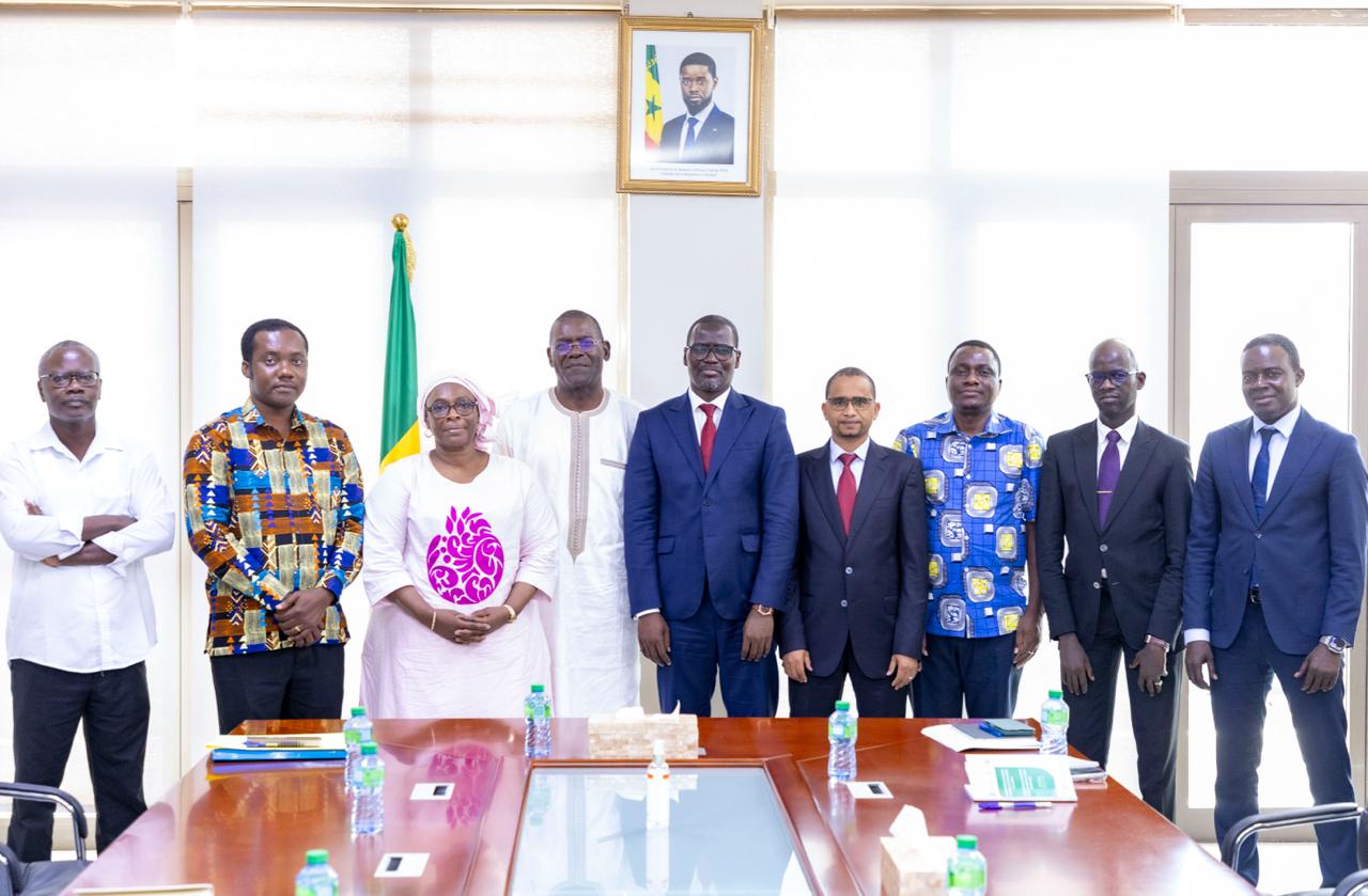 Le CRES et l’ACET renforcent leur collaboration avec le ministère de l’Économie du plan et de la coopération pour accompagner la transformation économique du Sénégal